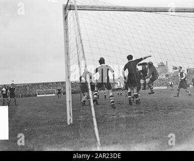 Sparta gegen Feyenoord 2-0. Spielmoment Datum: 13. November 1949 Ort: Rotterdam-Schlüsselwörter: Sport, Name der Fußballeinrichtung: Feyenoord Stockfoto