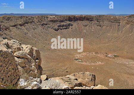 Winslow, AZ, VEREINIGTE STAATEN - 23. Juni 2012: Eine große Depression machte meinen Meteor. Stockfoto