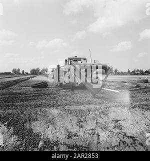 Werk, Maschinen, Land Datum: 14. Juni 1972 Standort: Alkmaar, Noord-Holland Schlüsselwörter: Boden, Maschinen, Name der Arbeitseinrichtung: Willnerploeg Stockfoto