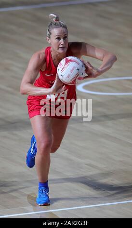 England Vitality Roses' Nat Haystornthwaite während des Vitality Netball Nations Cup Matches in Der Copper Box, London. Stockfoto