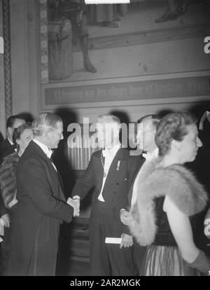 Empfang im Rijksmuseum mit Königin Juliana und Prinz Bernhard Anwesendatum: 15. Juni 1950 Ort: Amsterdam, Noord-Holland Schlüsselwörter: Empfänge Institutionenname: Rijksmuseum Stockfoto