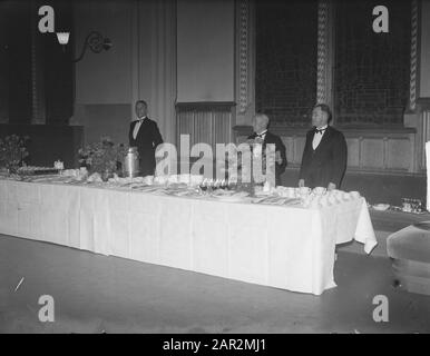 Empfang im Rijksmuseum mit Königin Juliana und Prinz Bernhard Anwesendatum: 15. Juni 1950 Ort: Amsterdam, Noord-Holland Schlüsselwörter: Empfänge Institutionenname: Rijksmuseum Stockfoto