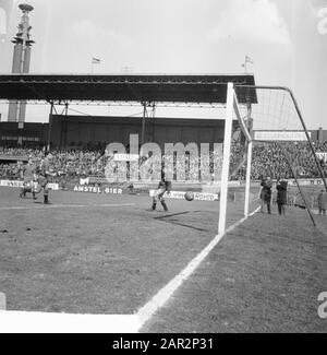 Finale des europäischen Jugendturniers England gegen Spanien 4-0, Spielmoment Datum: 5. April 1964 Schlagwörter: Sport, Fußball Stockfoto