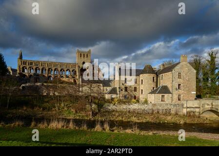 Die Ruinen der Jedburgh Abbey in den Scottish Borders Stockfoto