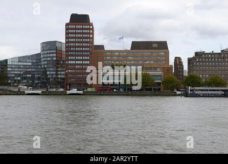 Sitz der Internationalen Seeschifffahrtsorganisation der Vereinten Nationen am Südufer der Themse in London, Großbritannien Stockfoto