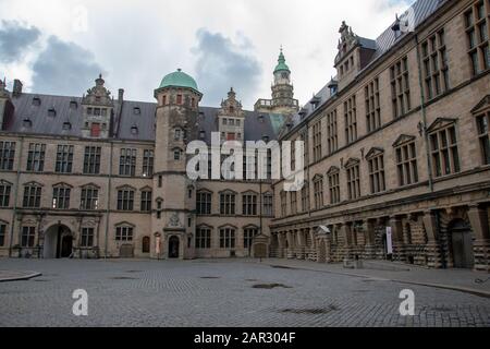 Innenhof auf Schloss Kronborg Helsingør, Dänemark. Verewigt als Elsinore in William Shakespeares Stück Hamlet. Stockfoto