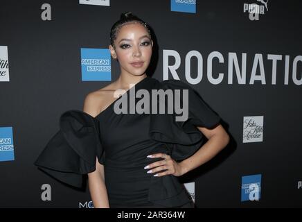 Tinashe beim Roc Nation 2020 "DER BRUNCH" am 25. Januar 2020 in Los Angeles, Kalifornien, USA (Foto von Parisa Afshahi/Sipa USA) auf dem roten Teppich Stockfoto