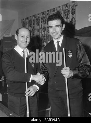 Franzose Jean Marty Europameister Anker-Frame 47/1 in Zwanenburg, links Jean Marty und rechts Hank Scholte Datum: 16. Januar 1966 Ort: Noord-Holland, Zwanenburg Schlüsselwörter: Billard, Champions persönlicher Name: Jean Marty Stockfoto