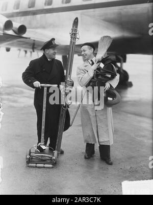 Gefundene Objekte Schiphol Datum: 8. Februar 1951 Ort: Amsterdam, Noord-Holland Schlüsselwörter: Gefunden, OWDS Stockfoto