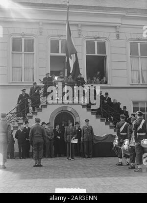 Regiment Schwere Infanteriechasse zum Grab von General Major C.D. Toet Datum: 30. März 1951 Ort: Grab-Schlüsselwörter: INFANTORY, REGIMENTERN Personenname: C.D. Toet Stockfoto