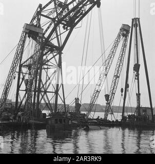 Reparaturhafen Amsterdam Zweiter Weltkrieg, Wiederherstellungsdatum: 1945 Ort: Amsterdam, Noord-Holland Schlüsselwörter: Erholung, zweiter Weltkrieg Stockfoto