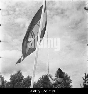 Trainingslager für das Frauen-Hilfskorps in Bouvigne Armee, Ausbildung, Soldaten, Frauen Datum: August 1945 Ort: Breda Schlagwörter: Armee, Militär, Ausbildung, Frauen Institutionenname: VHK Stockfoto