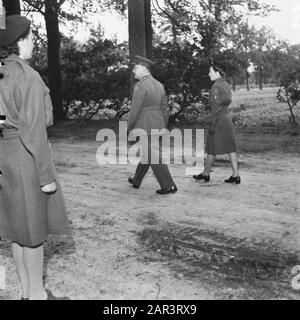 Trainingslager für das Frauen-Hilfskorps in Bouvigne General Kruls am Besuchstermin: August 1945 Ort: Breda Schlüsselwörter: Besuche, Armee, Militär, Offiziere, Schulungen, Frauen persönlicher Name: Locken H.J. Name der Einrichtung: VHK Stockfoto