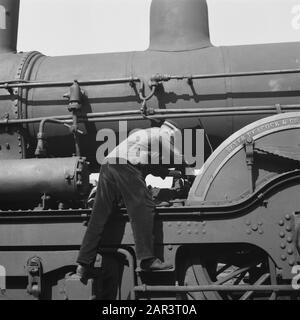 Ausstattung der niederländischen Eisenbahn Ausstattung der niederländischen Eisenbahn Datum: 1945 Schlagwörter: Züge, Zweiter Weltkrieg, Verkehrseinrichtung Name: NS Stockfoto