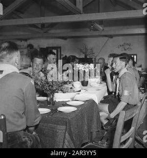 Boy Scout Meeting Palmpases Datum: 13. April 1946 Schlüsselwörter: Meetings, Pfadfinder Stockfoto