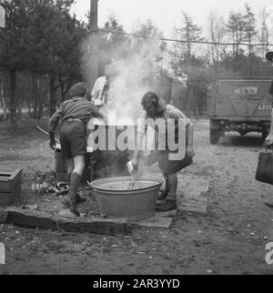 Boy Scout Meeting Palmpases Datum: 13. April 1946 Schlüsselwörter: Meetings, Pfadfinder Stockfoto