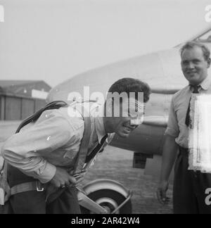 Rekordflug Gloster Meteor über Ameland Annotation: Oberstleutnant Joop Wansink und (hinten) Major Jan Flinterman Datum: 28. August 1949 Standort: Leeuwarden Air Base Schlüsselwörter: Luftfahrt, Militärflugzeug, Piloten persönlicher Name: Flinterman, J.L., Wansink, Joop Stockfoto