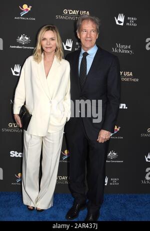 Beverly Hills, Kalifornien, USA 25. Januar 2020 Schauspielerin Michelle Pfeiffer und Ehemann Produzent David E. Kelley nehmen am 25. Januar 2020 im Beverly Wilshire Hotel in Beverly Hills, Kalifornien, USA, an G'Day USA 2020. Foto von Barry King/Alamy Live News Stockfoto