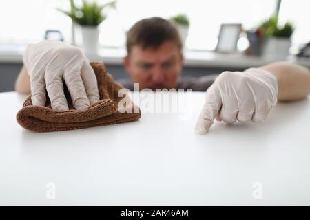 Sauberer im Büro Stockfoto