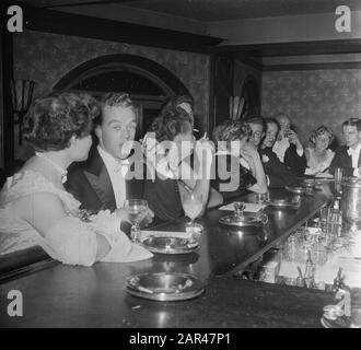 Studentenball in Lido Amsterdam Datum: 1. Juli 1952 Ort: Amsterdam, Noord-Holland Schlagwörter: Name der studentischen Balleinrichtung: Lido Stockfoto