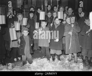 St. Lucia Lichtfiest in Beek (Limburger) Datum: 11. Dezember 1952 Standort: Beek, Limburger Institutionenname: Luciafeest Stockfoto