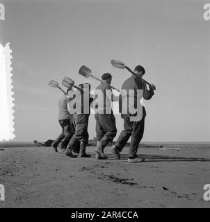 Serie dryval Oosterpolder Datum: 7. März 1957 Ort: Flevoland Schlüsselwörter: Einpolderungen, Wasserstaat Stockfoto