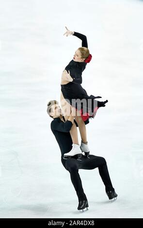 Greensboro, North Carolina, USA. Januar 2020. Christina CARREIRA und ANTHONY PONOMARENKO aus Montreal und San Jose, Kalifornien, treten im Rahmen der Toyota U.S. Figure Skating Championship 2020 im Greensboro Coliseum in der Championship Free Dance an. Die US-Meisterschaften sind der letzte Qualifikationswettbewerb, bevor US-Figure Skating das World Figure Skating Team 2020 und das Figure Skating Team der vier Kontinente 2020 nennt. Credit: Rusty Jones/ZUMA Wire/Alamy Live News Stockfoto