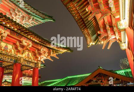 Teng wang Pavillon in der chinesischen Provinz jiang xi in der Nacht Stockfoto