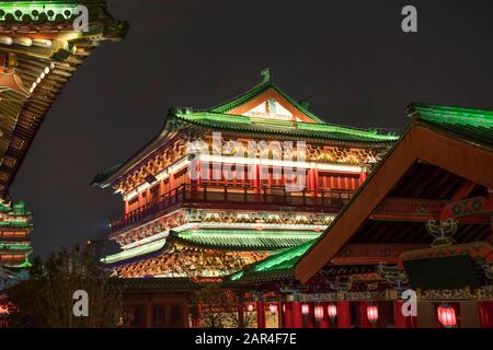 Teng wang Pavillon in der chinesischen Provinz jiang xi in der Nacht Stockfoto