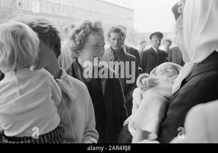 Evacues aus Niederländisch-Neuguinea Datum: 29. Mai 1962 Stockfoto
