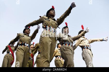 Guwahati, Assam, Indien. Januar 2020. National Cadet Corps (NCC) Kontingent marschiert während der 71. Republic Day Parade, auf dem Veterinary College Playground, Khanapara in Guwahati. Credit: David Talukdar/ZUMA Wire/Alamy Live News Stockfoto