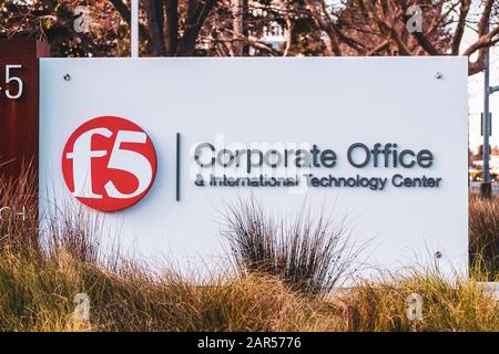 Dez 14, 2019 San Jose/CA/USA - F5 Networks Unternehmenszentrale im Silicon Valley; F5 Networks, Inc. Ist auf Anwendungsdienste und APP spezialisiert Stockfoto