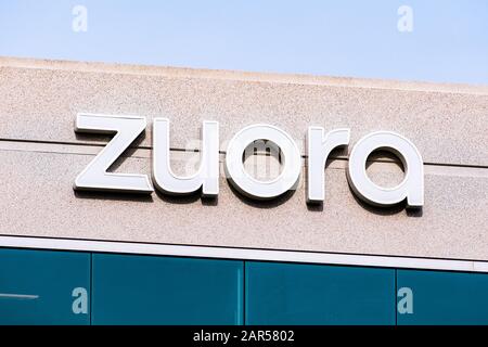 20. Dezember 2019 Redwood City/CA/USA - Die neue Zuora-Zentrale im Silicon Valley; Zuoras Software ist darauf ausgelegt, die wiederkehrende Abrechnung zu automatisieren, colle Stockfoto