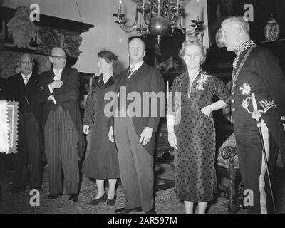 Neujahrsempfang Stedelijk Museum Amsterdam Datum: 4. Januar 1954 Ort: Amsterdam, Noord-Holland Schlüsselwörter: Museen, Neujahrsempfänge Stockfoto