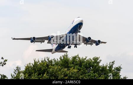 Heathrow, Großbritannien - 03. August 2019: British Airways Boeing 747-436 Registrierung G-CIVR, Flugnummer BA285 startet den Flughafen Heathrow auf der Route Stockfoto