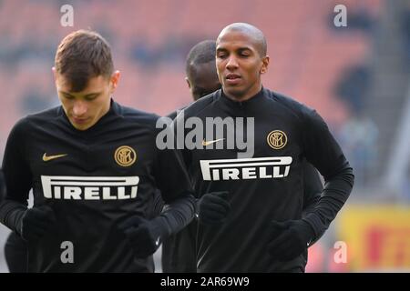 Mailand, Italien. Januar 2020. Ashley Young vom FC Internazionale beim Serie-A-Spiel zwischen Inter Mailand und Cagliari im Stadio San Siro, Mailand, Italien am 26. Januar 2020. Foto von RemotePhotoPress. Kredit: UK Sports Pics Ltd/Alamy Live News Stockfoto