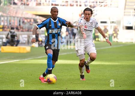 Mailand, Italien. Januar 2020. Ashley Young vom FC Internazionale beim Serie-A-Spiel zwischen Inter Mailand und Cagliari im Stadio San Siro, Mailand, Italien am 26. Januar 2020. Foto von RemotePhotoPress. Kredit: UK Sports Pics Ltd/Alamy Live News Stockfoto