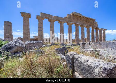 Tempel C - Apollo-Tempel in Der Akropolis von Selinunte in der antiken griechischen Stadt an der Südwestküste Siziliens in Italien Stockfoto