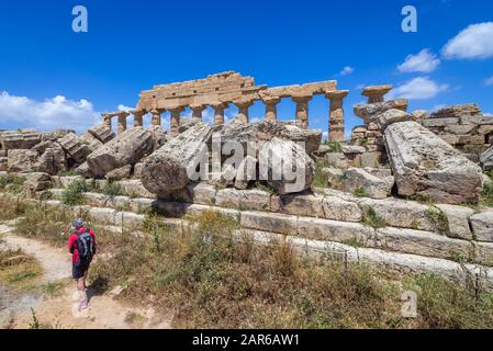 Tempel C - Apollo-Tempel in Der Akropolis von Selinunte in der antiken griechischen Stadt an der Südwestküste Siziliens in Italien Stockfoto