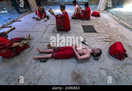 Szene mit Wachs Sculptuers in alten öffentlichen Bädern Vakil Bad genannt, in Shiraz, Hauptstadt der Provinz Fars im Iran Stockfoto