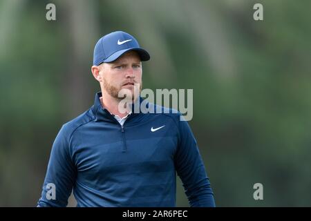 Dubai, VAE. Januar 2020.Tom Lewis aus England in der Endrunde während der PGA European Tour Dubai Desert Classic im Emirates Golf Club, Dubai, VAE am 26. Januar 2020. Foto von Grant Winter. Nur redaktionelle Nutzung, Lizenz für kommerzielle Nutzung erforderlich. Keine Verwendung bei Wetten, Spielen oder einer einzelnen Club-/Liga-/Spielerpublikationen. Kredit: UK Sports Pics Ltd/Alamy Live News Stockfoto