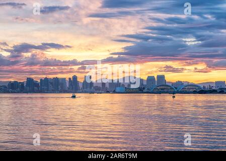 Sonnenaufgang am Hafen von San Diego. Kalifornien, USA. Stockfoto