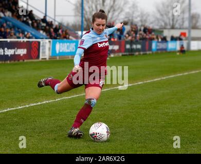 Dagenham, Großbritannien. Januar 2020. Borehamwood, ENGLAND - 27. JANUAR: Cecilie Redisch Kvamme von West Ham United WFC während Des Vierten Runden Matches Des Fa Cup Der Frauen zwischen West Ham United Women und Arsenal im Rush Green Stadium am 27. Januar 2020 in Dagenham, England7 Credit: Action Foto Sport/Alamy Live News Stockfoto