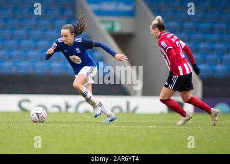 Chesterfield, Großbritannien. Januar 2020. FA Cup Fourth Round der Damen: Birmingham City schlug Sheffield United 3 - 0. Lucy Staniforth mit dem Ball. Kredit: Peter Lopeman/Alamy Live News Stockfoto