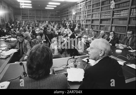 Neujahrsempfang Zweiter Kammervorsitzender Vondeling Me Pressekonferenz zur Medienberichterstattung rund um das Parlament; Datum: 9. Januar 1979 Schlüsselwörter: Medien, Neujahrsempfänge, Pressekonferenzen, Vorsitzende Stockfoto