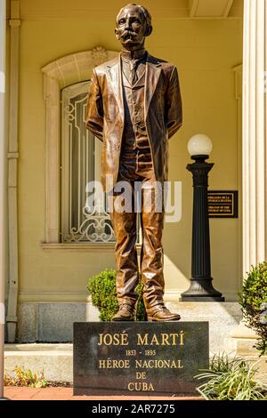 Jose Marti Statue, Botschaft Kubas, 2630 16th Street NW, Washington DC Stockfoto