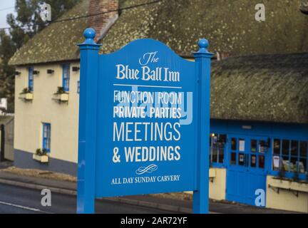 The Blue Ball Inn, Sidford, Pub in der Nähe von Sidmouth, Devon, Großbritannien, Teil der Tavernen von Punch Stockfoto