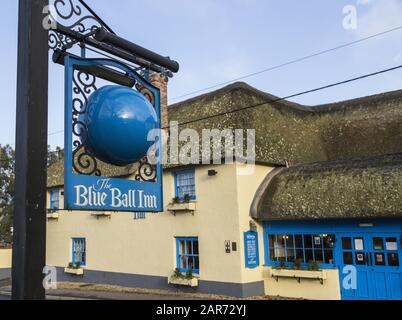 The Blue Ball Inn, Sidford, Pub in der Nähe von Sidmouth, Devon, Großbritannien, Teil der Tavernen von Punch Stockfoto