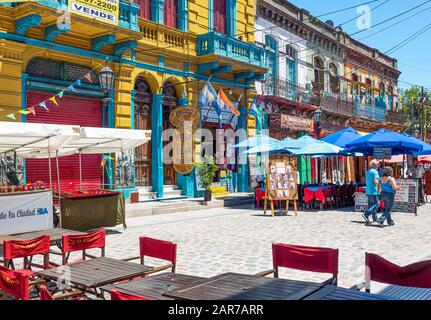 Buenos Aires, Argentinien - 19. Januar 2018: La Boca, ein traditionelles Geschäft und Restaurant in der Caminito Street Stockfoto