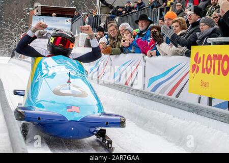 Koenigssee, Deutschland. Januar 2020. Koenigssee, Deutschland 25. Januar 2020: BMW IBSF Bob World Cup - Frauen 2-Mann-Bob - Koenigssee - 2020 Kaillie Humphries/Sylvia Hoffmann (CAN) Nutzung Worldwide Credit: Dpa/Alamy Live News Stockfoto